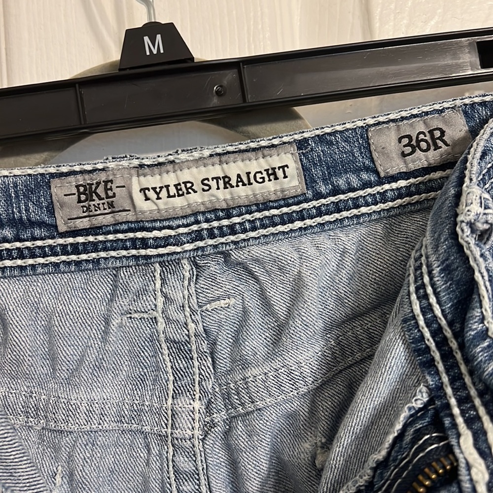 Buckle Jeans - Picture 3 of 3